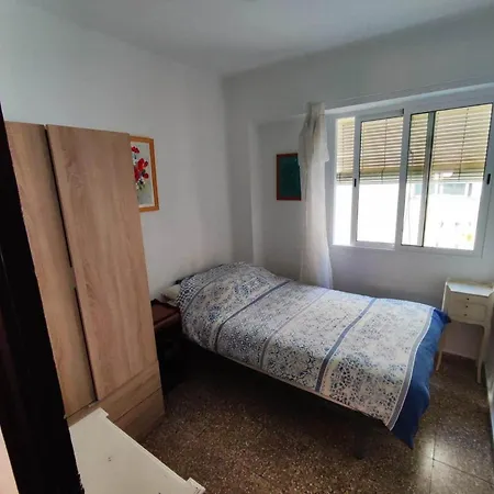 Spacious Flat In The Center Валенсия